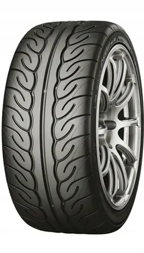 Yokohama Advan Neova AD08 RS 215/45 R 17